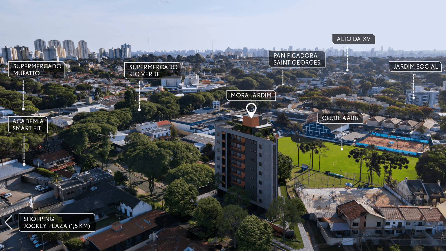 Imagem panorâmica do empreendimento Mora Jardim, um prédio de cor cinza e laranja localizado no centro da imagem, em um ambiente urbano. O edifício se destaca com suas cores vibrantes em contraste com o cenário ao redor.